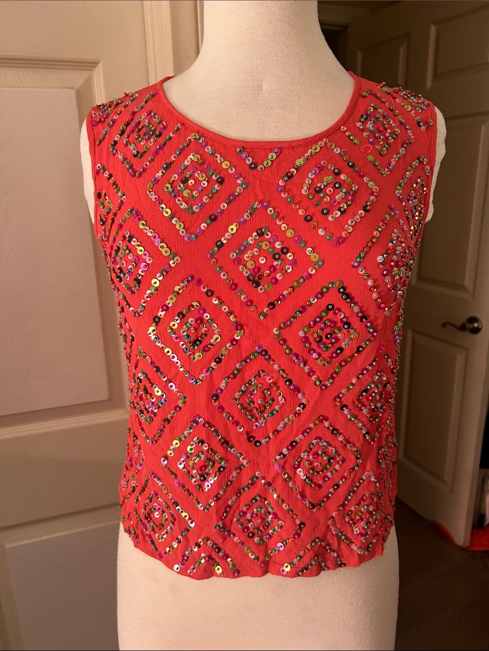 Women's coral  Embellished Sleeveless Top